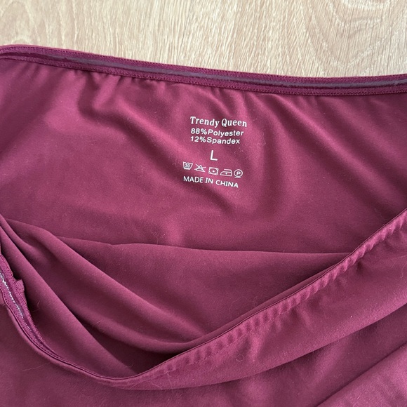 Off-Shoulder Top - Picture 3 of 3